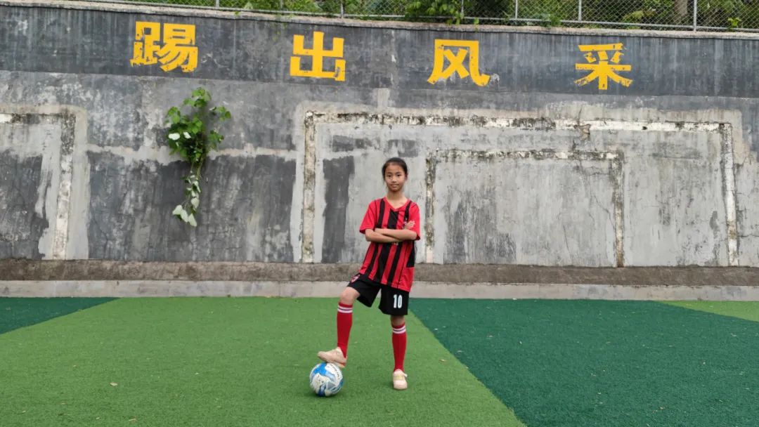 韶關(guān)仁化縣實(shí)驗(yàn)學(xué)校：足球帶動(dòng)素質(zhì)(圖7)