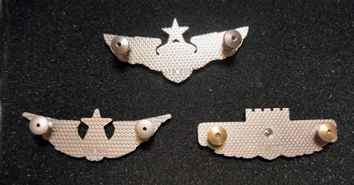 中国人民大学校徽（你没见过的红色徽章记忆）