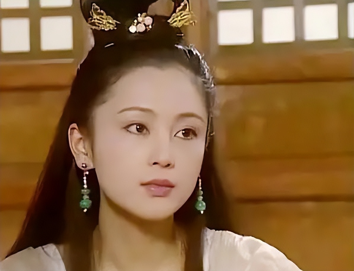 演不了别尬演，15版嫦娥告诉你，什么是出尘脱俗，什么是一言难尽