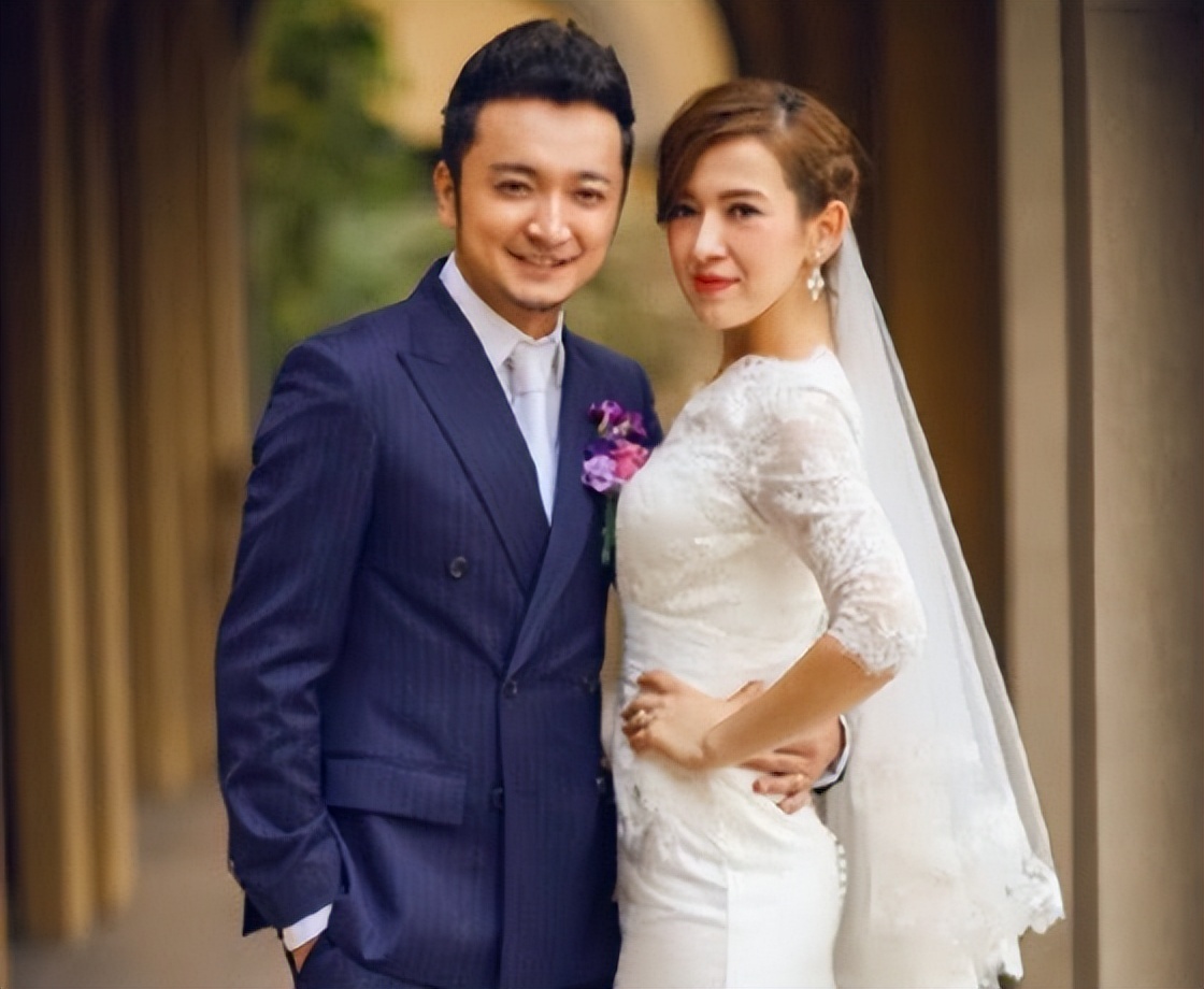 实锤!尼格买提妻子承认离婚,结婚9年没孩子,男方动态早有征兆