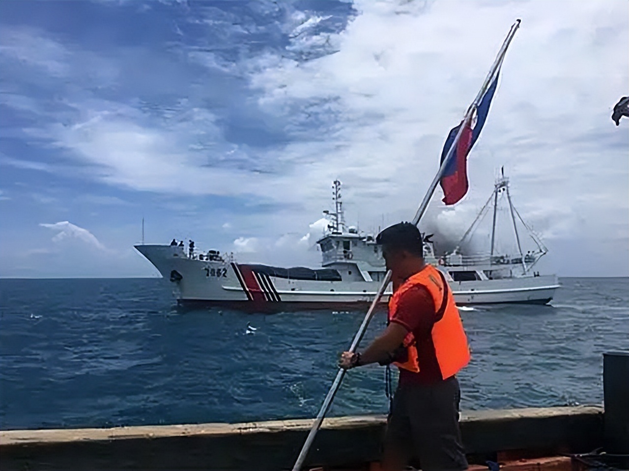 被菲律宾强行霸占15年，中国夺回来的黄岩岛，在南海有何特殊意义