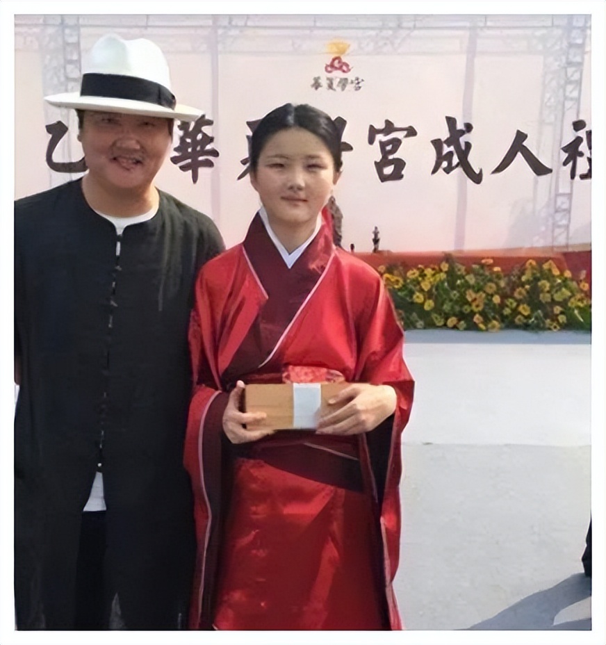 “重男轻女”酿成了多少悲剧？有的破茧成蝶，有的离世后仍被吸血