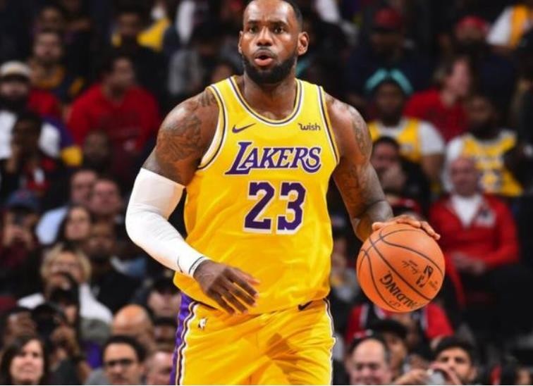 NBA人员(美媒评选现役NBA联盟前十球星：哈登垫底，詹姆斯仅排第六名)