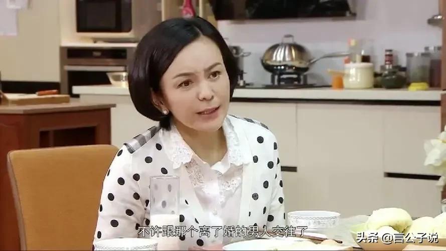 6位被捧成“老戏骨”的女星，个个演技平平，年龄大不等于老戏骨