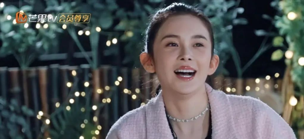 赵樱子，你是我的尬神。。​。​