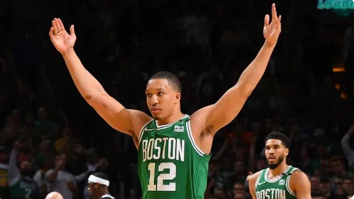 打疯了抢七大战格威命中7记三分（打疯了！抢七大战格威命中7记三分，凯尔特人4-3淘汰雄鹿会师热火）