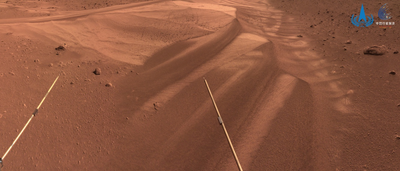 天问一号完成既定科学探测任务 近期拍摄火星影像公布