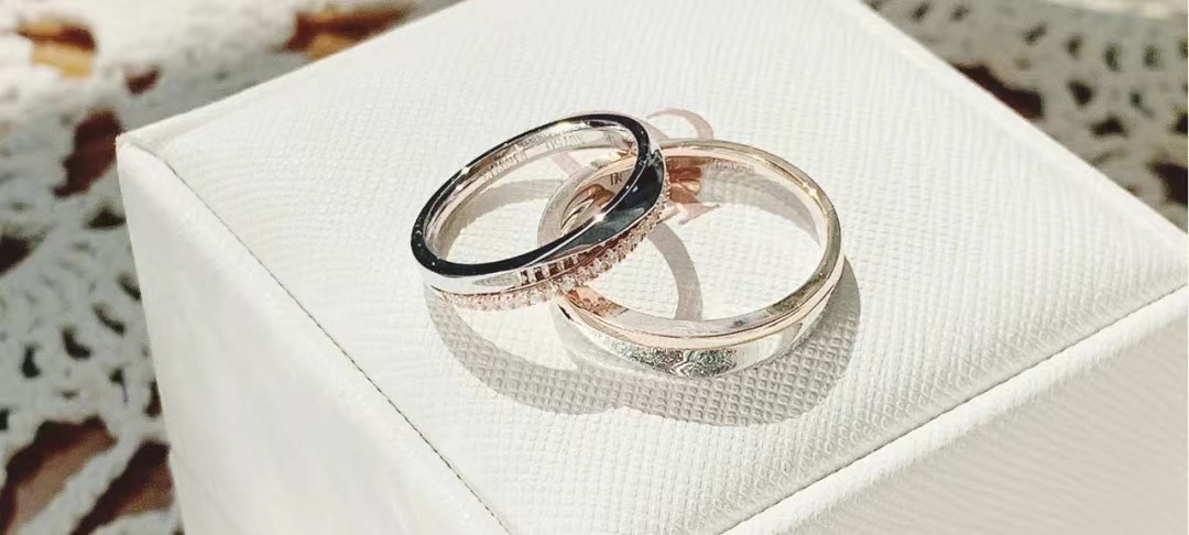 “订婚戒指”是男方买还是女方买？还真不是谁买都一样，你知道吗