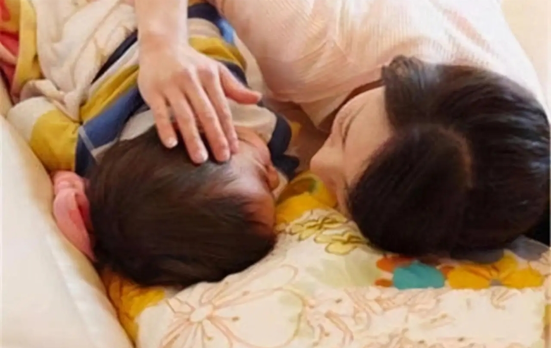 "三岁分床五岁分房?"孩子分房睡只看年龄后果严重,父母要谨慎