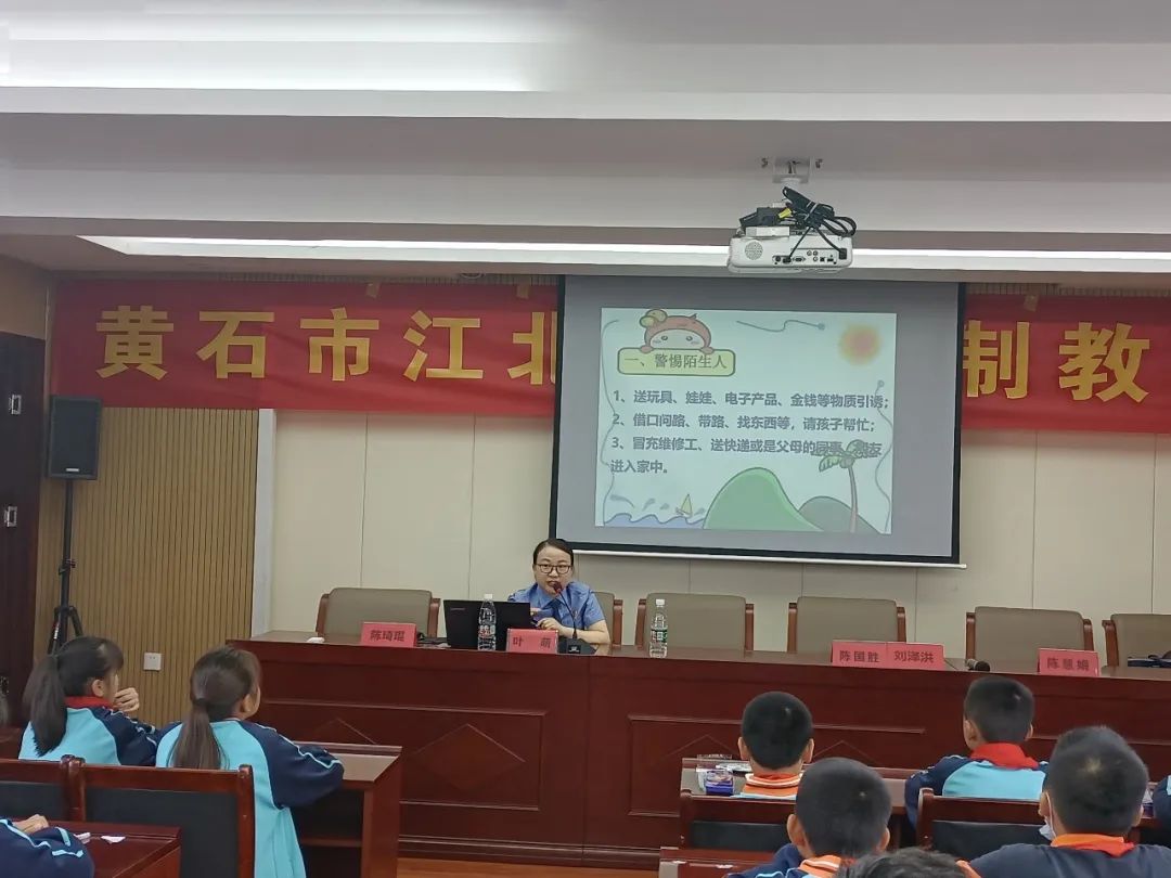 六一特辑 | 大手拉小手，共赴检察之约