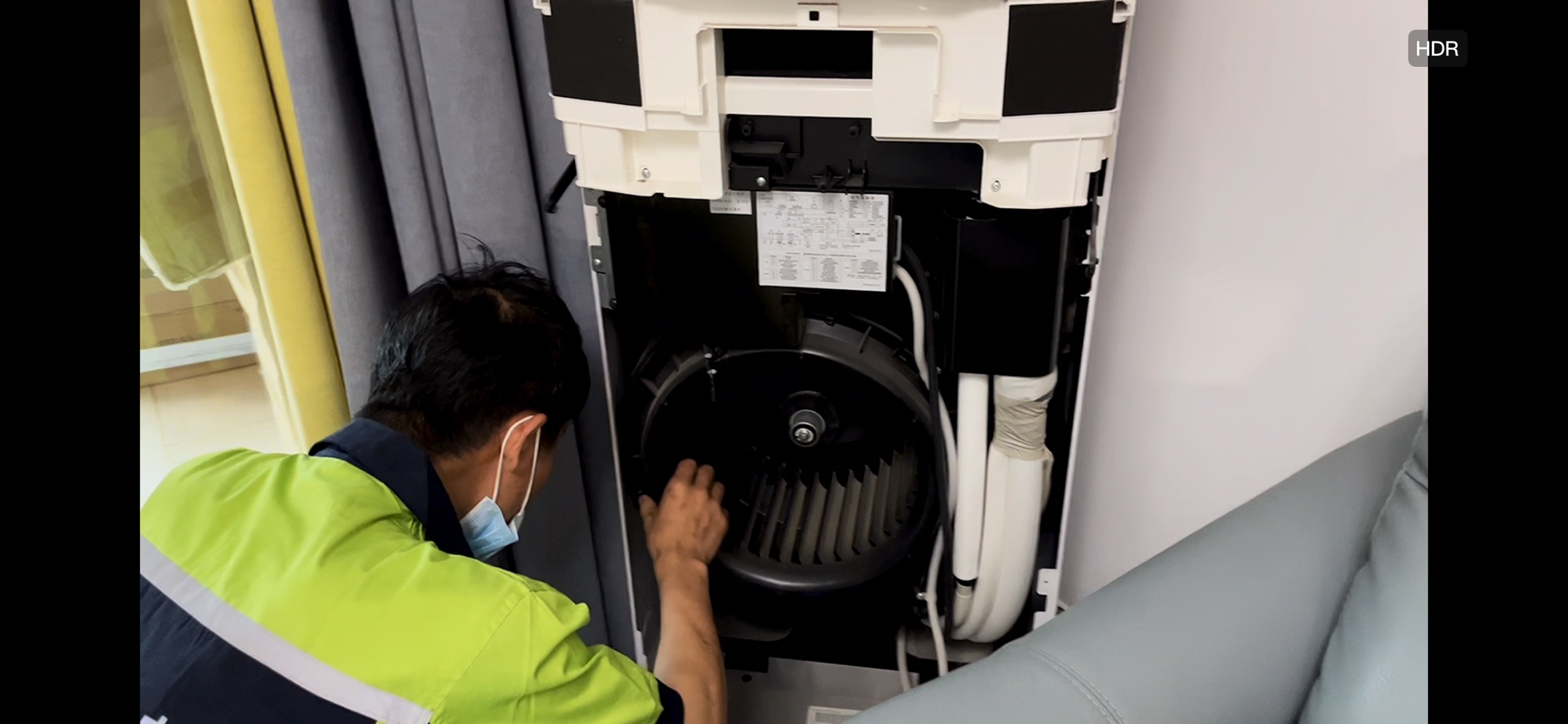 怎样正确清洗空调?