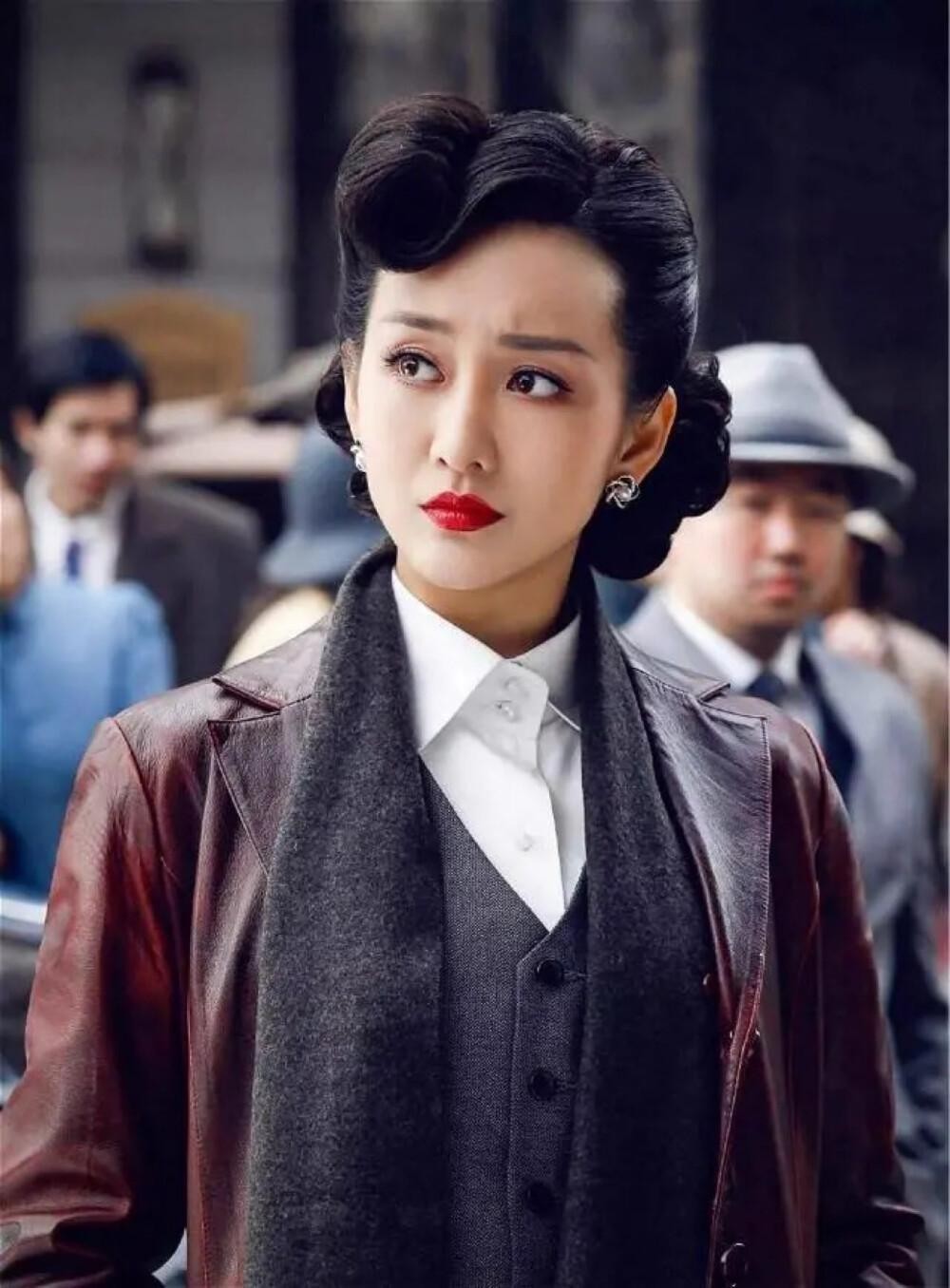 貌美如花却至今未婚，这12位大龄女星，各有各的苦衷