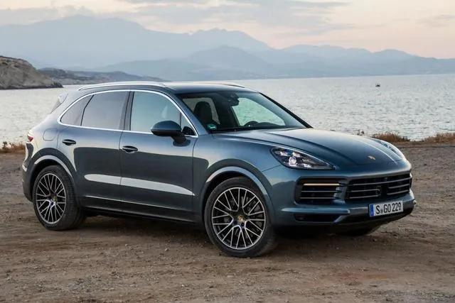 第4代保时捷卡宴到港，4.0T+4出排气，网友：选配就是一辆普拉多