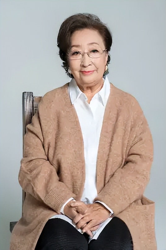 著名演员彭玉：丈夫去世6年后，两个女儿撮合她与亲姐夫再婚