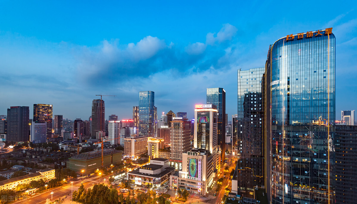 中国旅游城市排行榜（国内最热门的10大旅游城市，北京上海受游客热棒，昆明重庆没上榜）