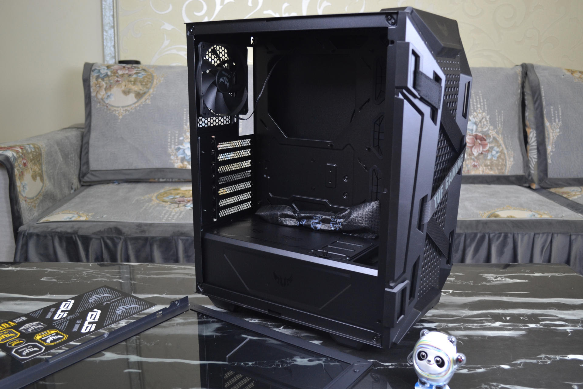 虎年桌面升级日记：华硕ASUS TUF GT301火枪手中塔机箱