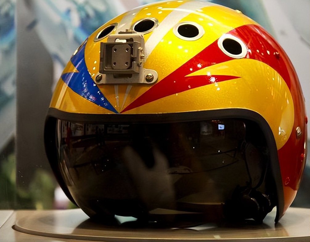 尾旋,红视,金头盔,了解这些专业名词再看《长空之王》包你更爽