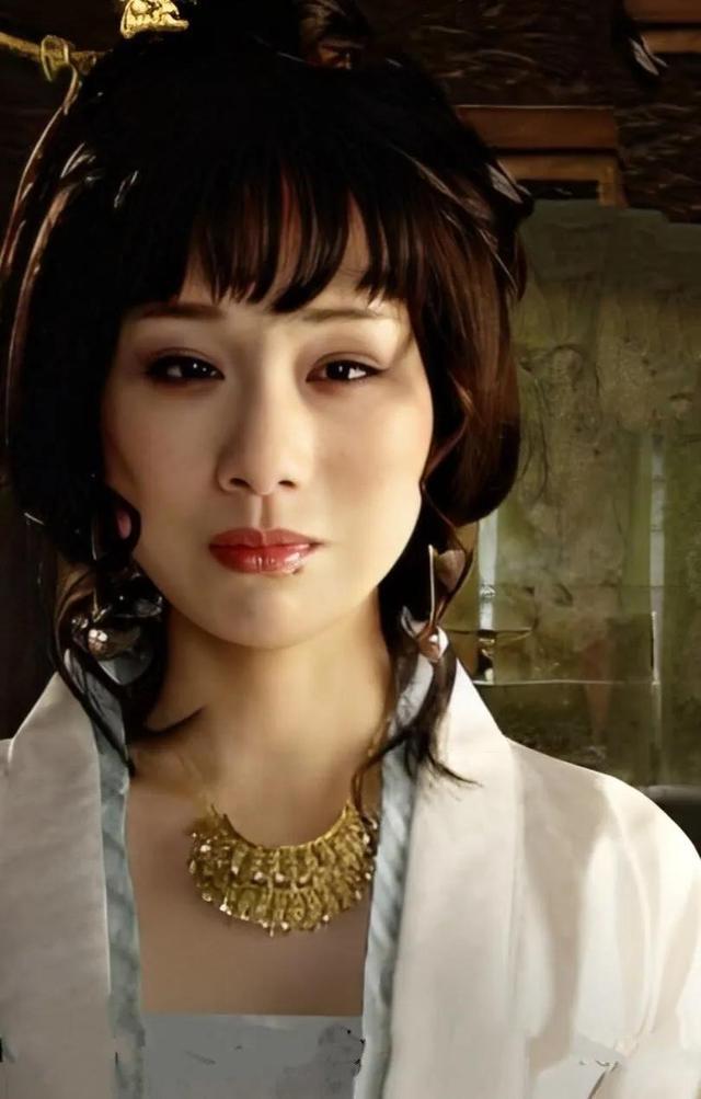 可惜的是,美人迟暮,李建群于2020年六月份去世,享年77岁.