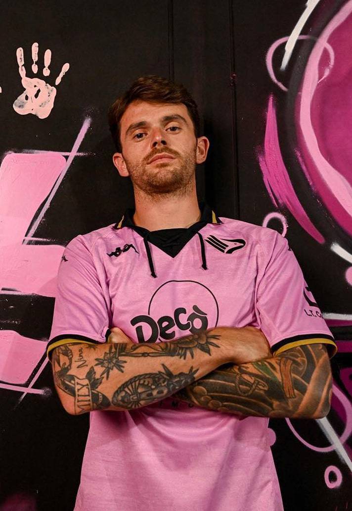 世界上最好的足球队服（本赛季哪支球队的三套球衣设计水平最高？这十大球队走在时尚前沿）