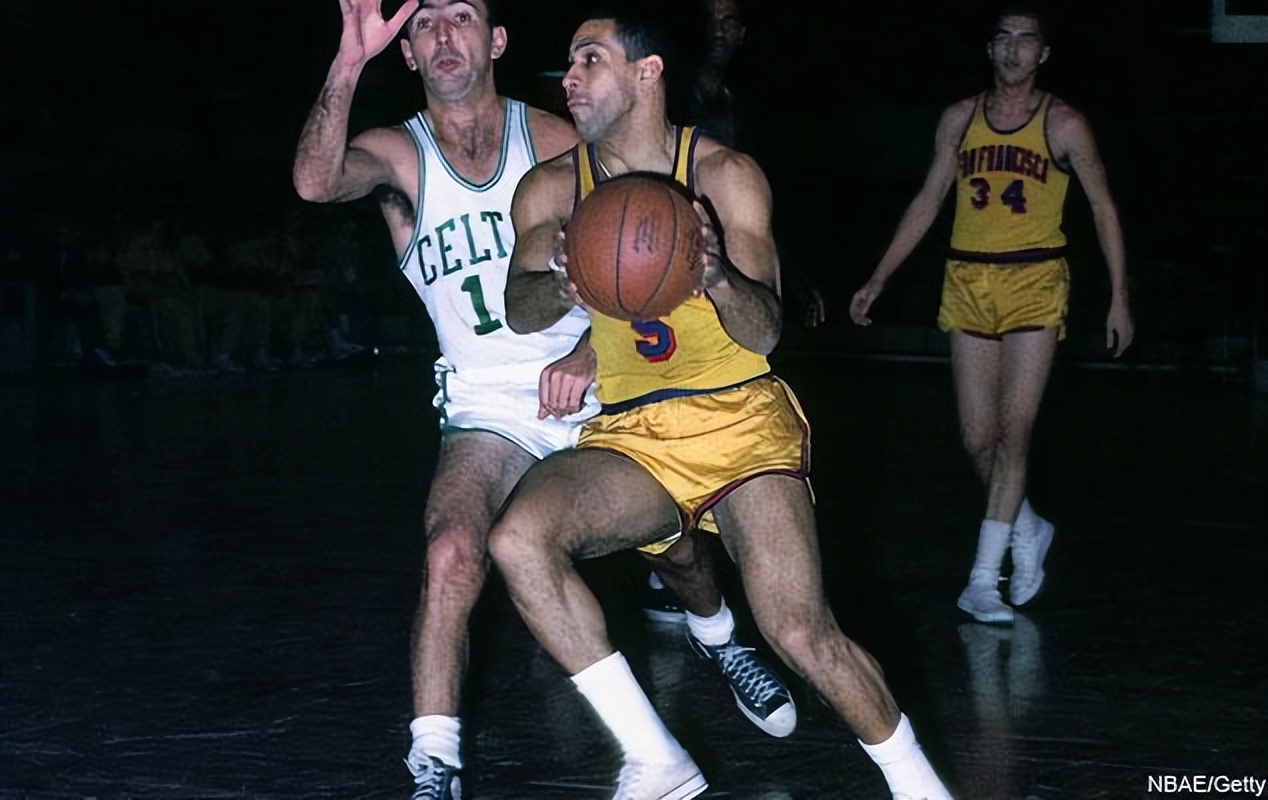 nba勇士出过哪些名宿（勇士队史控卫名宿：3个名人堂，2个助攻王，1人为勇士奉献一生）