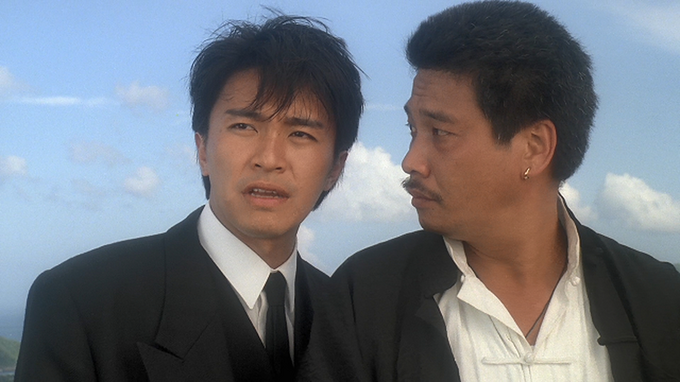 吴孟达去世,周星驰第一个到达葬礼现场,花圈上的四个字催人泪下