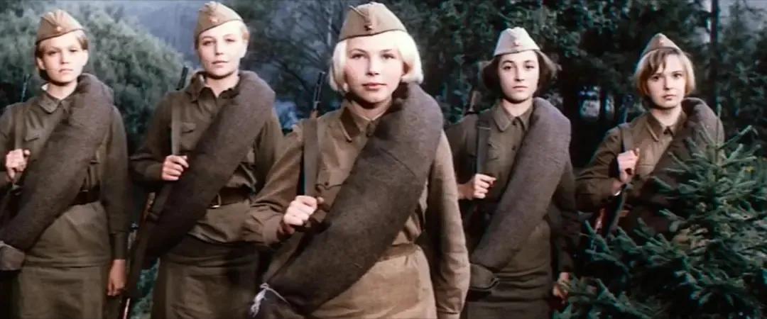 世界电影（0094）苏联电影《这里的黎明静悄悄》（1971）剧照欣赏