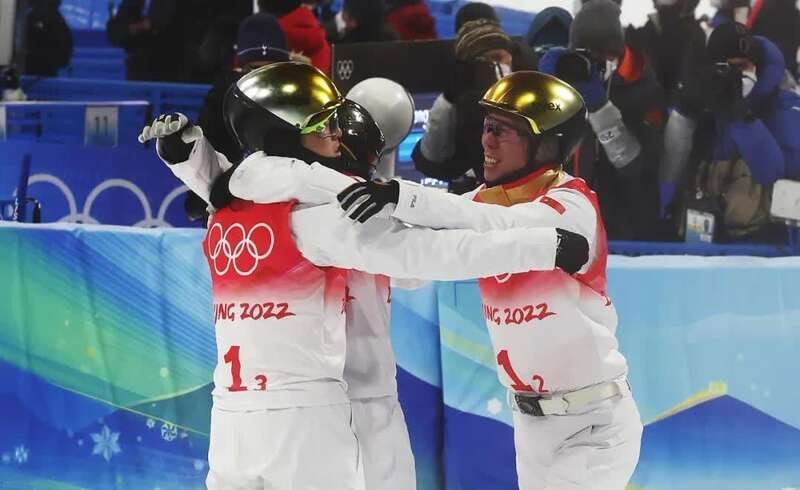 永远可以相信团结一心的中国队 不抛弃不放弃这就是中国队