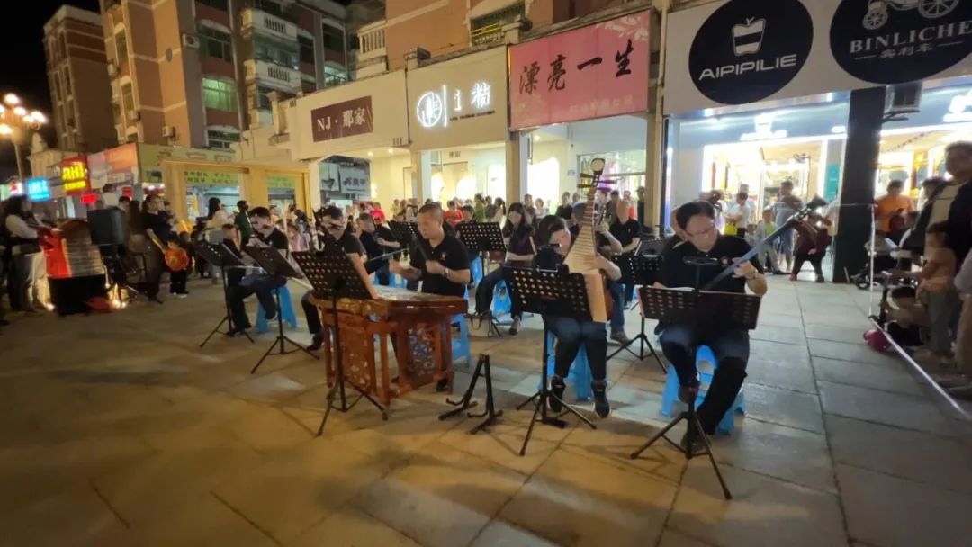 「冠豸山下是我家」連城舉辦福“豸”連城·街頭藝術文化惠民活動