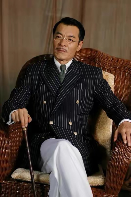 演员刘威：51岁老来得子，64岁还在拼命工作，儿子还小不敢老去