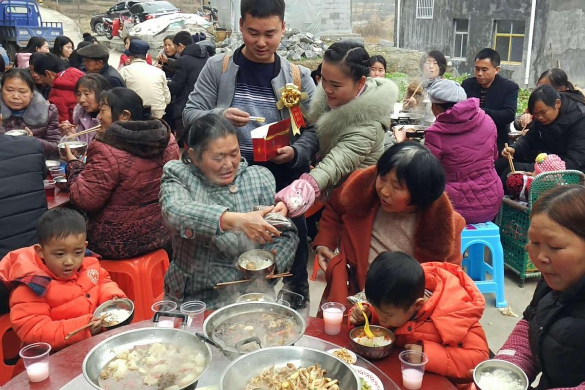 脏乱差，一段真实农村婚宴视频，拆散多少对“城乡结合情侣”