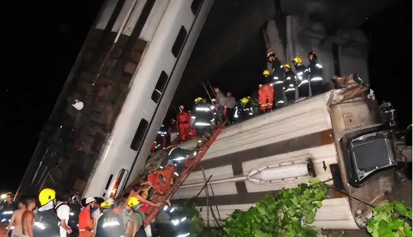 温州高铁事故为什么就地掩埋温州高铁事故为什么要掩埋车头
