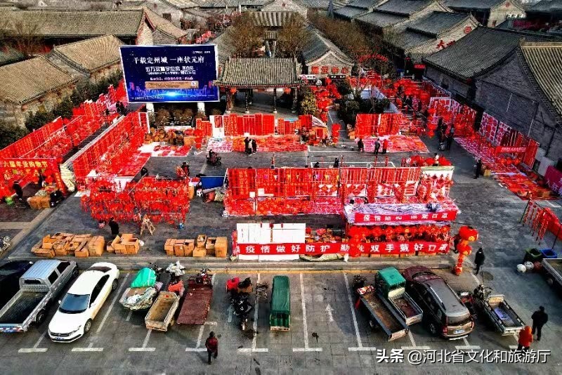 河北定州：喜庆“中国红”