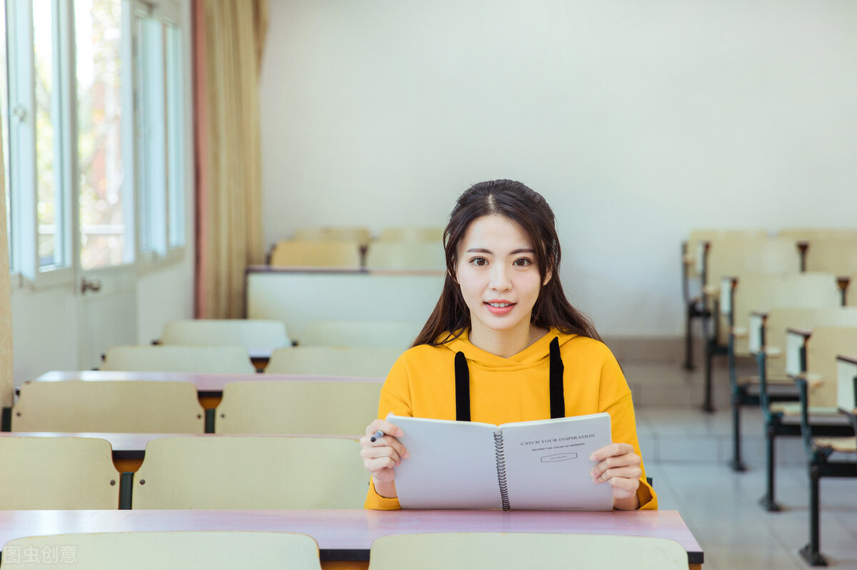 故事：爹不疼娘不爱，我这一生充满艰辛，直到考上事业单位