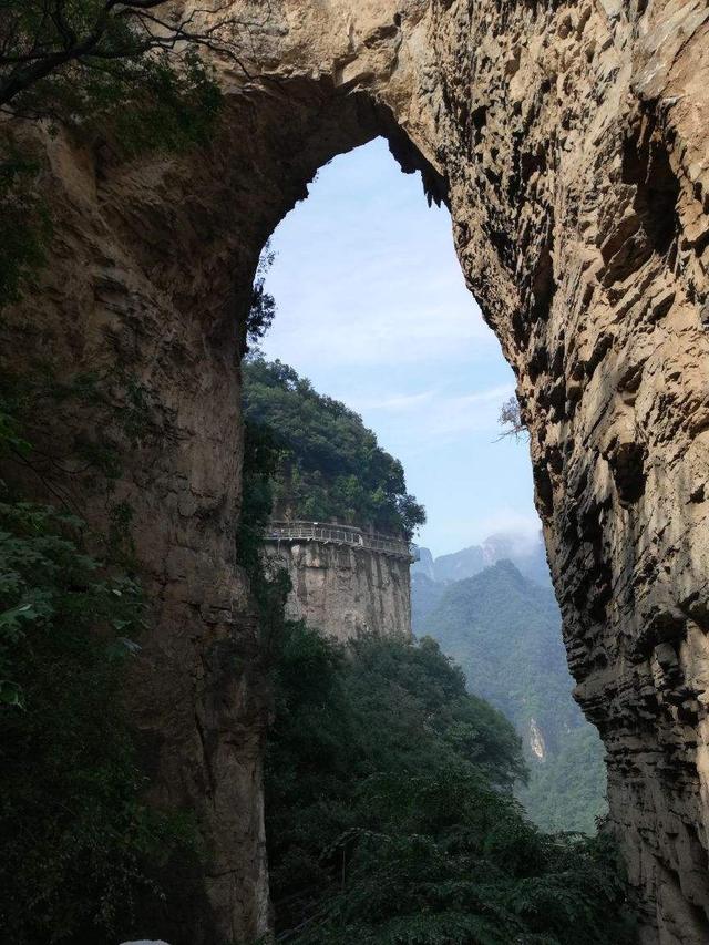 河南这两景区仅差“一里”，一个是5A，另一个门票10元游客却很少