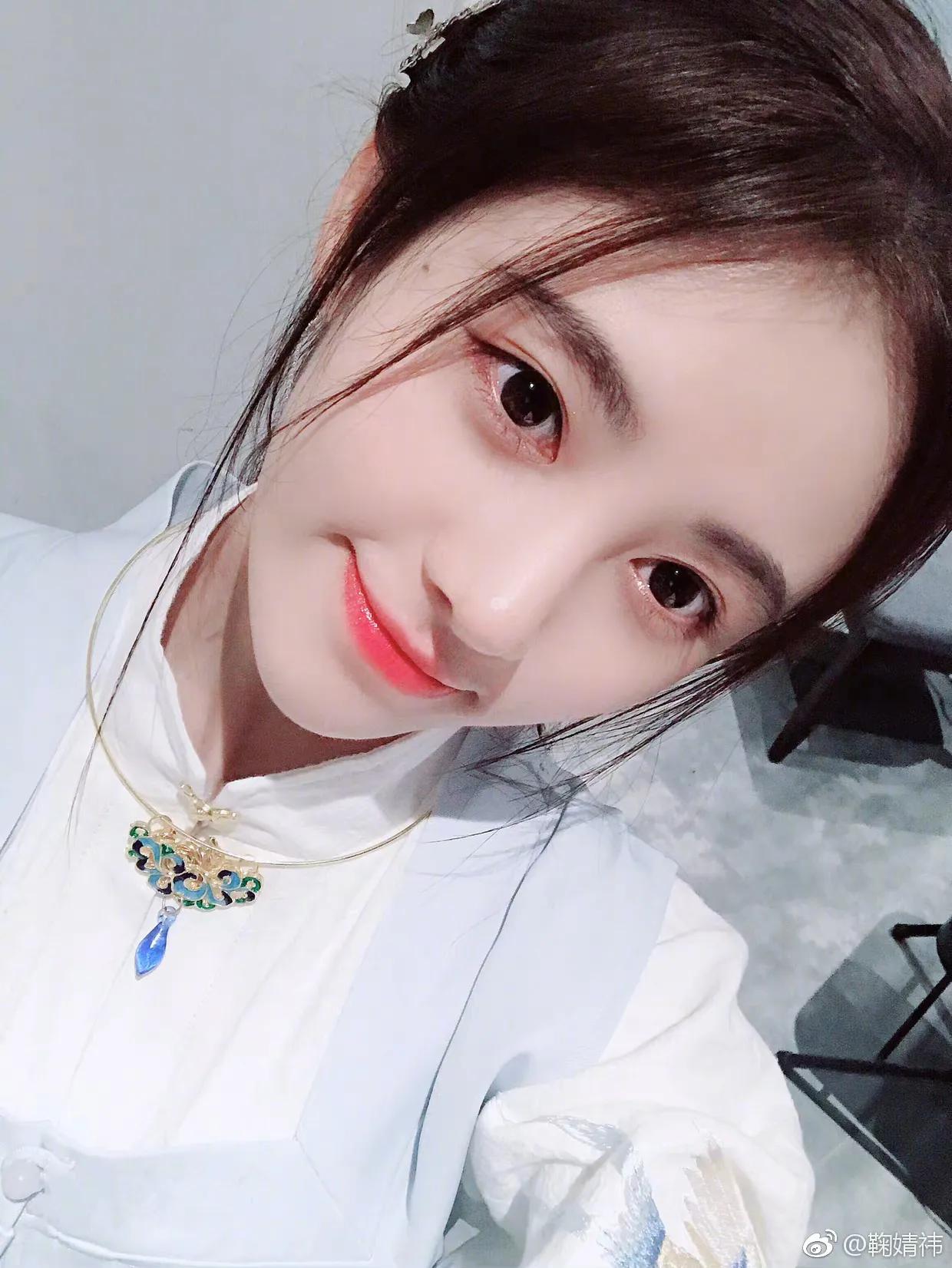 鞠婧祎自拍照头像大户