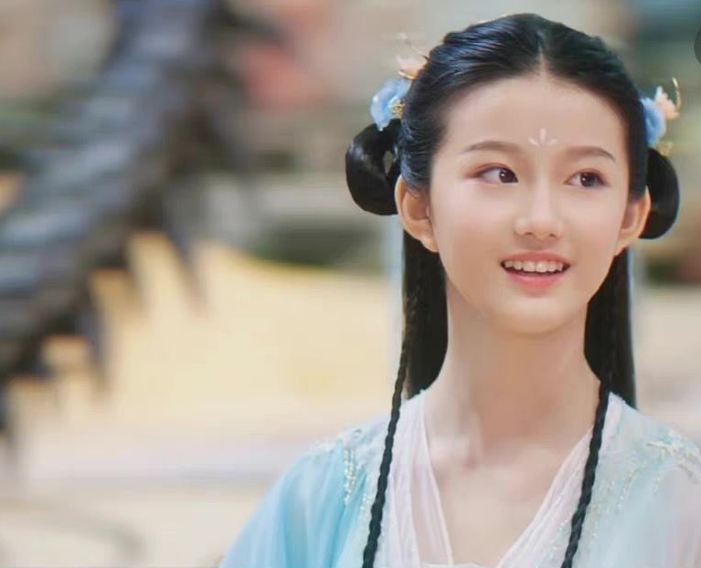 演完《周生如故》再演《沉香如屑》，差点没认出，圈子后继有人了