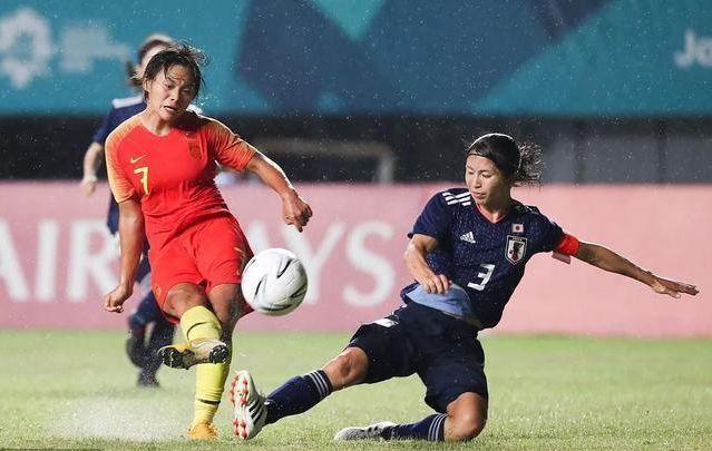 踢出自己的风格全取3分(面对日本女足6年不胜！中国女足只要踢出精气神，输赢都是好样的)