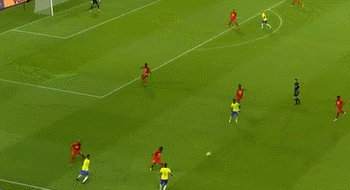 巴西队足球精彩视频(怕高球和远射！巴西队存在两大问题，内马尔能用进攻掩盖吗？)