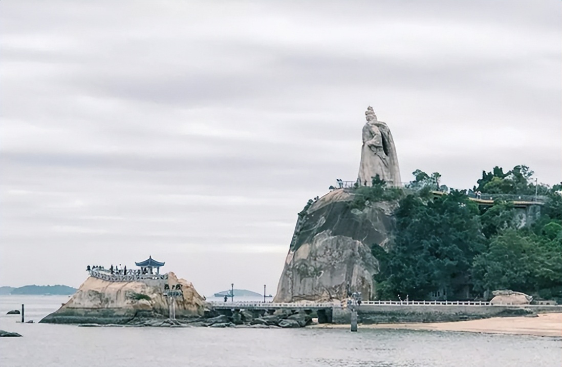 那些超高地标烂尾楼