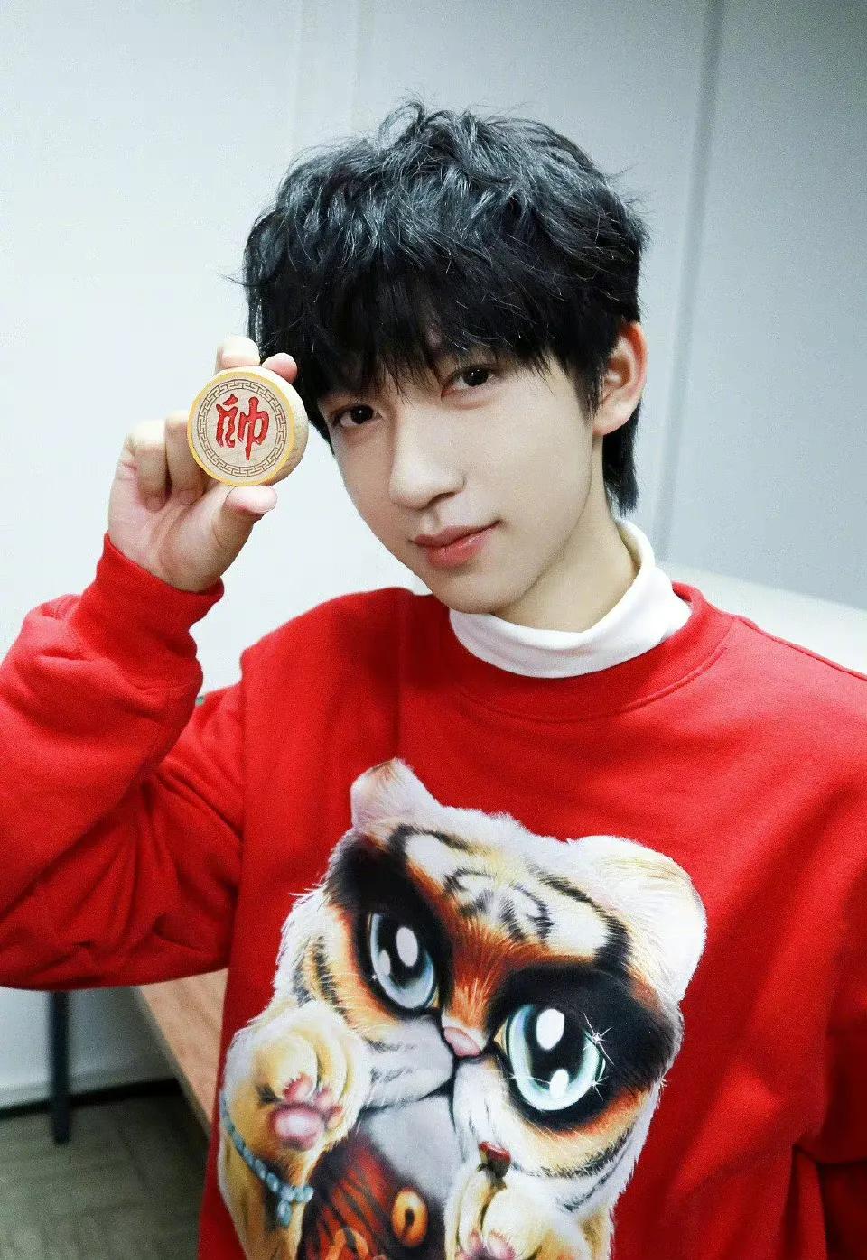 6.16图：檀健次 侯明昊 迪丽热巴 于朦胧 赵丽颖 易烊千玺 吴磊 胡兵 沈月