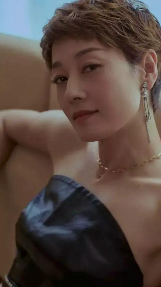 娱乐：马伊琍婚姻中的受害者 和文章11年，把爱都给了孩子