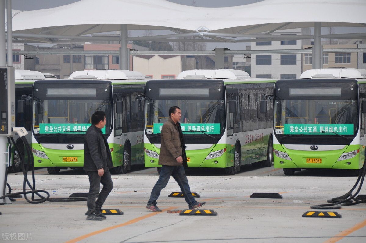 股市：新能源的逆袭阶段？国产新能源，正迈入智能手机的河流