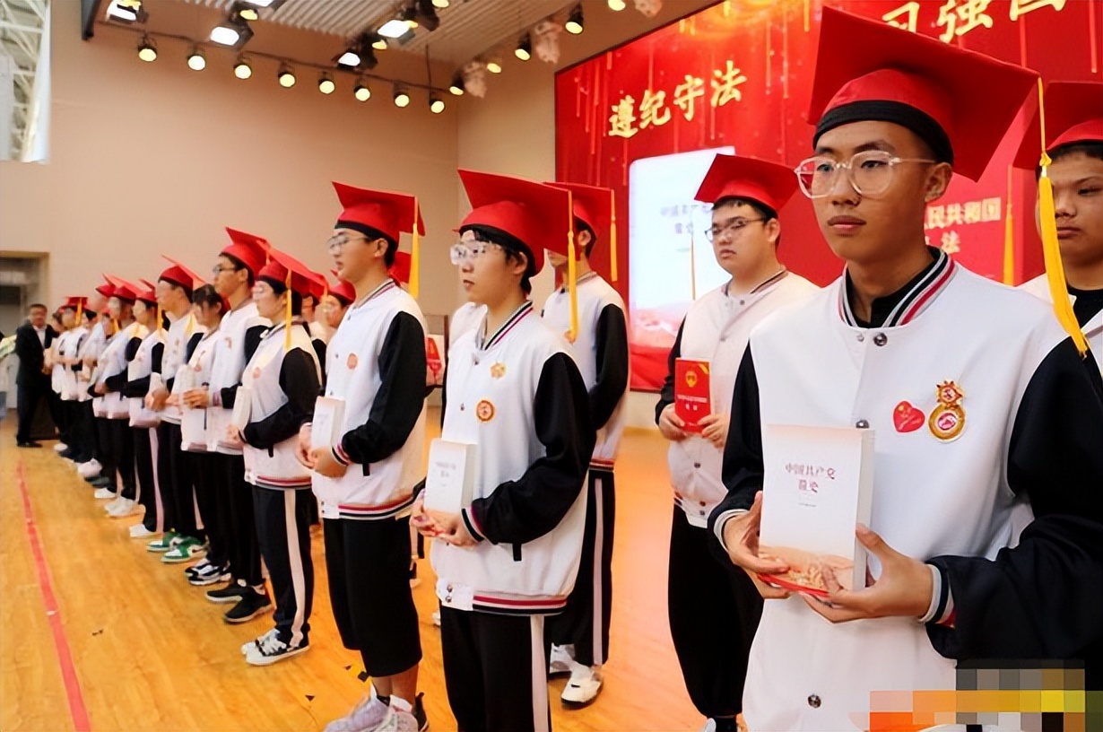 2022高考报名人数出炉，今年 报名人数达1100万，河南考生占125万