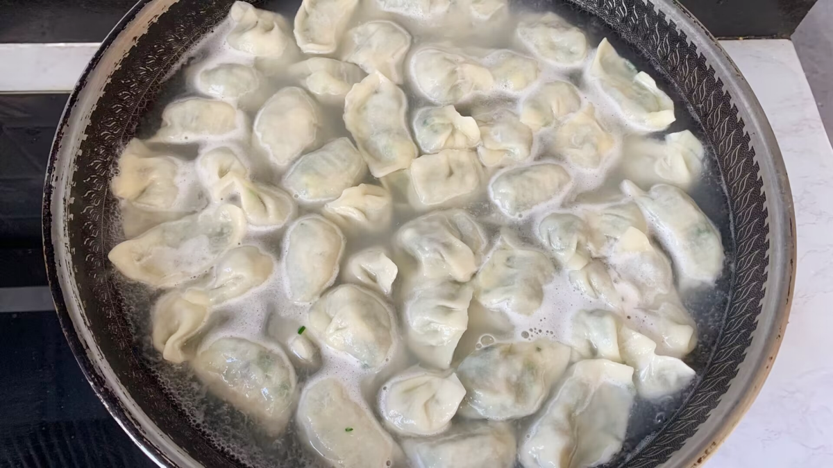 杨光的夏天剧情介绍(夏天，少吃牛肉羊肉多吃它，高钙高蛋白，营养极高，包饺子太香了)