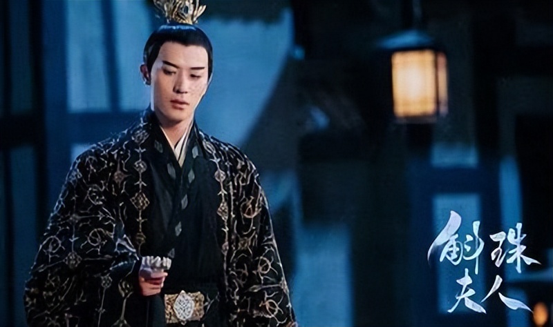 个个鹤立鸡群，却烦恼“长太高”，这10位男星的身高太不懂事