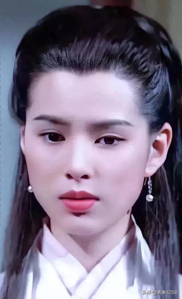 三位扮演小龙女的女明星，谁最符合你心中的小龙女