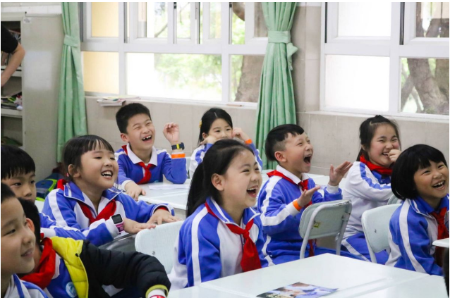 四川多所高校发布暂缓返校通知，大学生悲喜不同，大学的安排不同