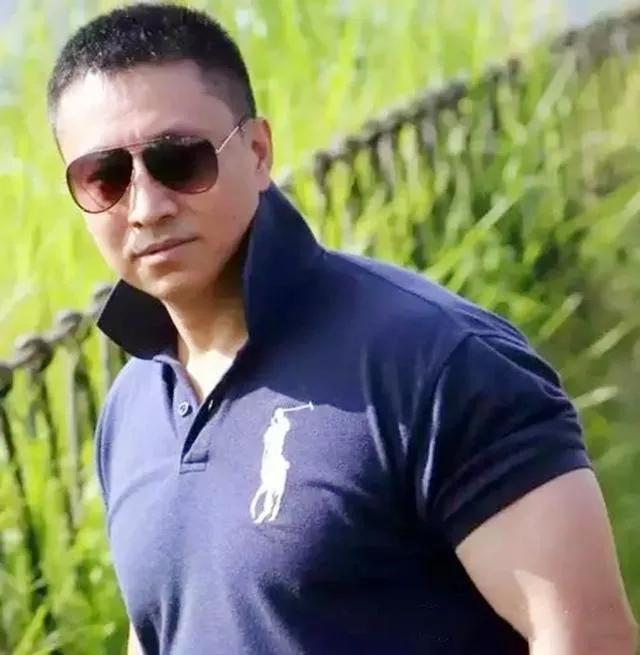 中国保镖李旭：一人可敌30人，曾贴身保护巴菲特，时薪28万
