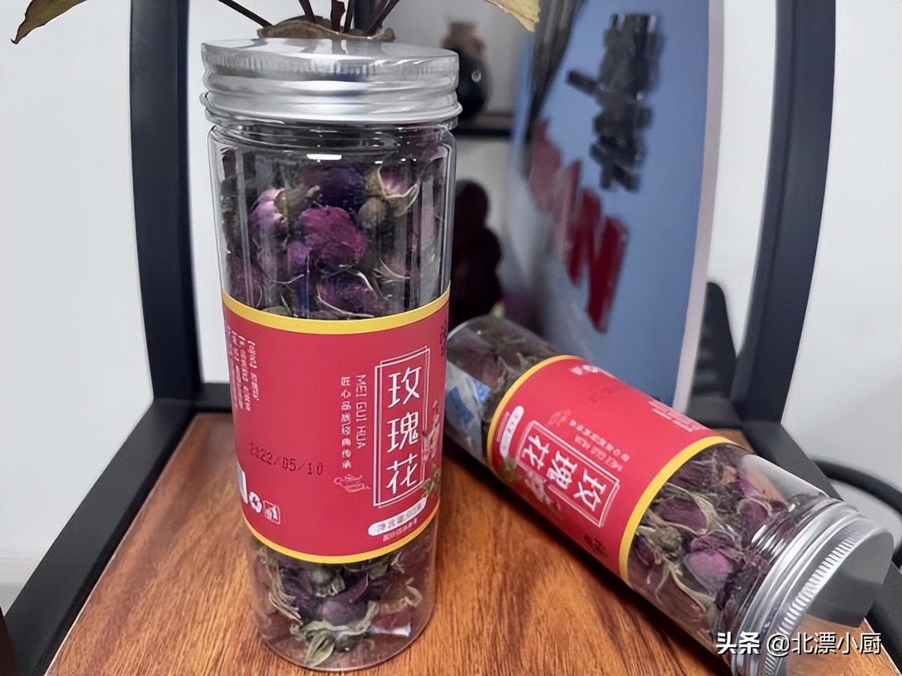 女人若不想变“黄脸婆”，建议“忌2食，饮4水”，气色好显年轻