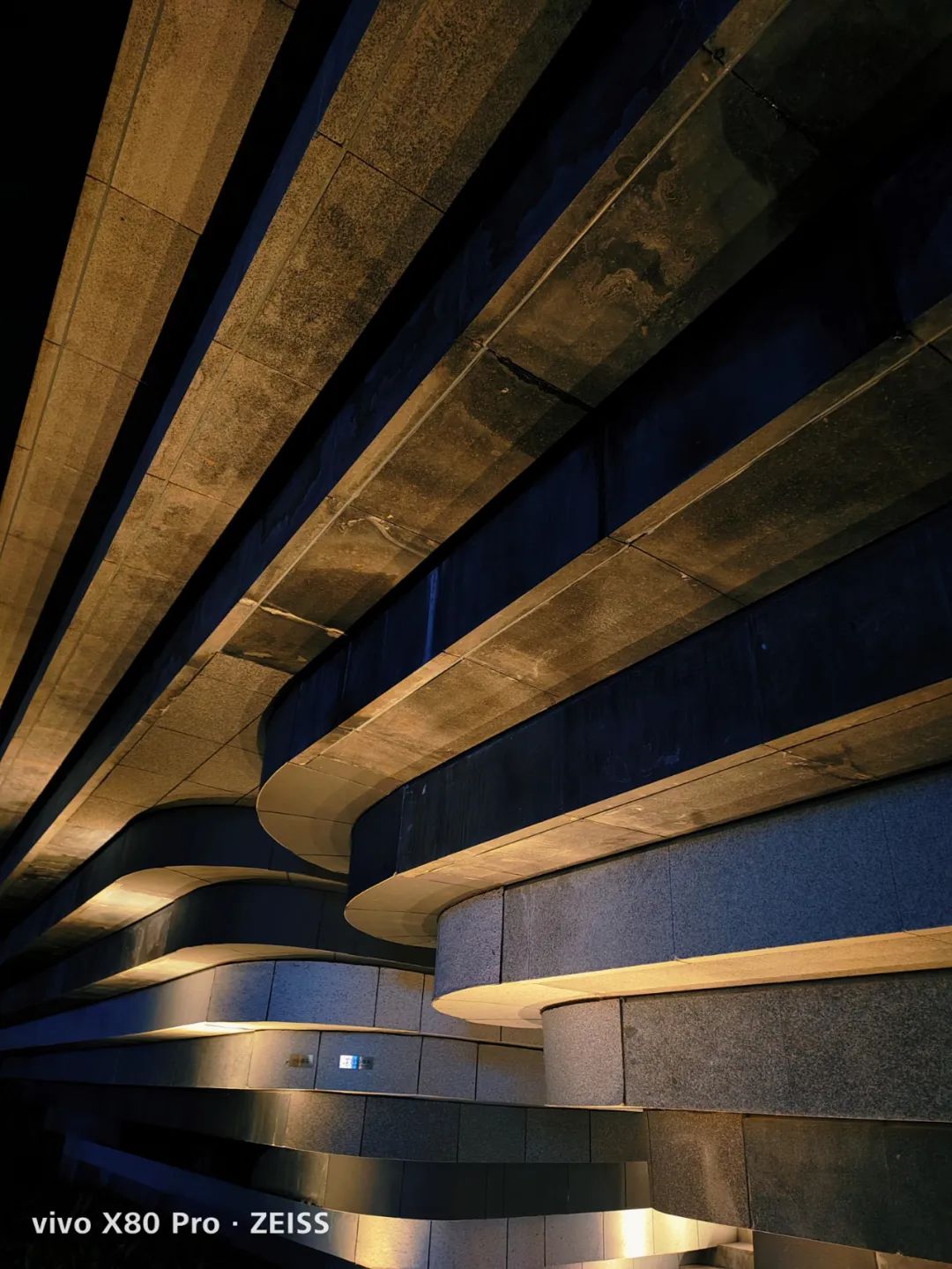 ?vivo X80 Pro测评：全系“升杯”，享受旗舰影像体验